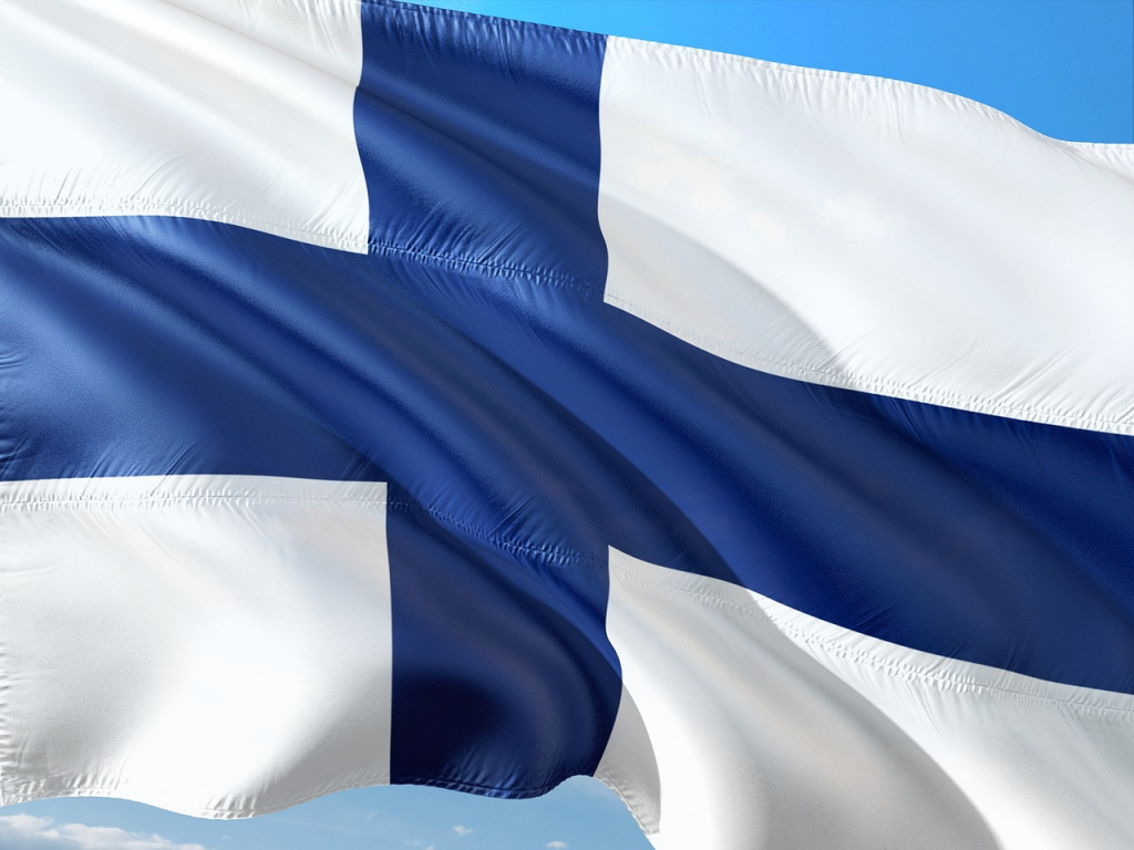 Suomen rahapeliuudistus etenee – peliautomaatit säilyvät julkisissa tiloissa